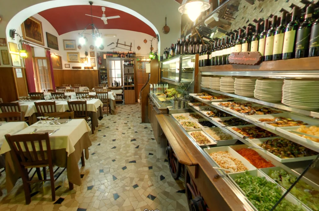 La sala e il banco degli antipasti di Da Bucatino